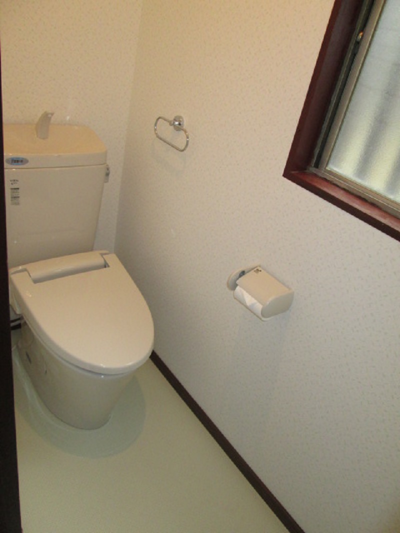和式から洋式へトイレ工事　【３３万円】